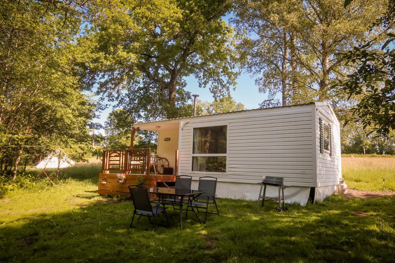 Mini-Glamping En Auvergne Villa Sainte-Christine  Dış mekan fotoğraf
