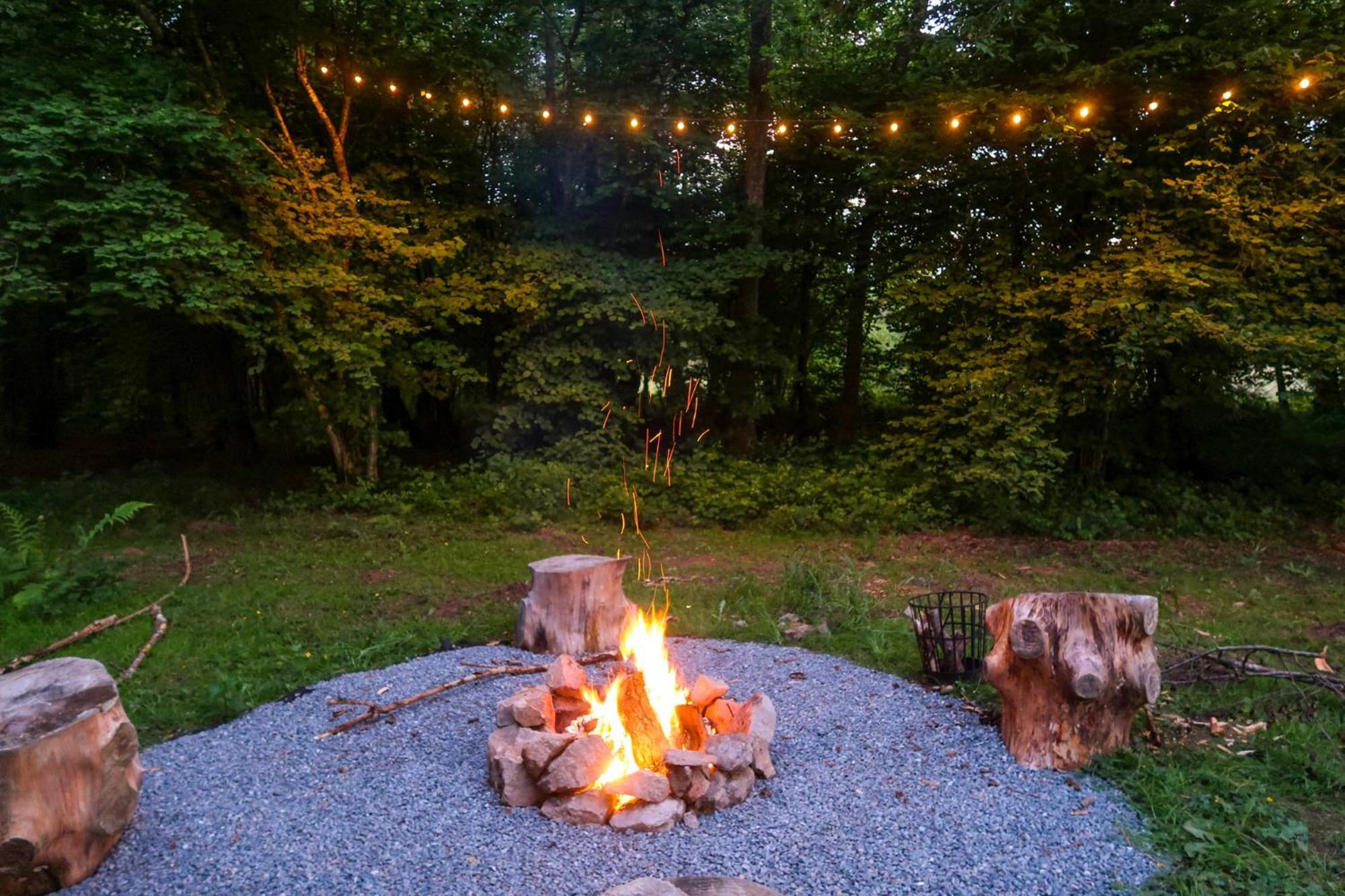 Mini-Glamping En Auvergne Villa Sainte-Christine  Dış mekan fotoğraf